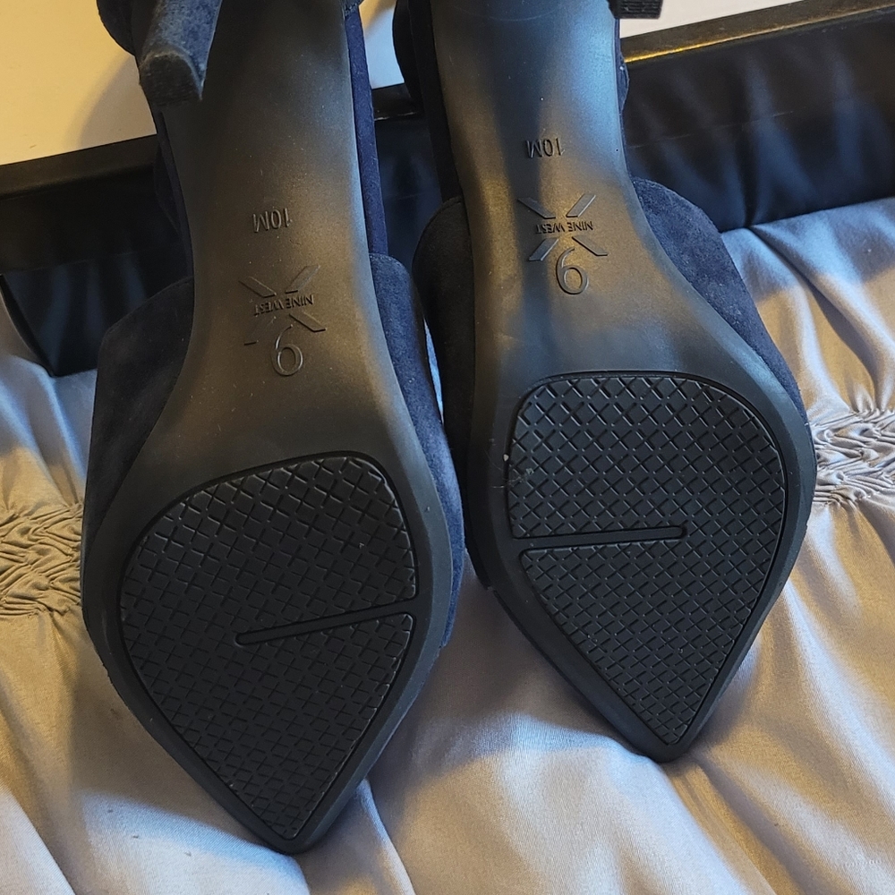 Heels - Picture 4 of 4